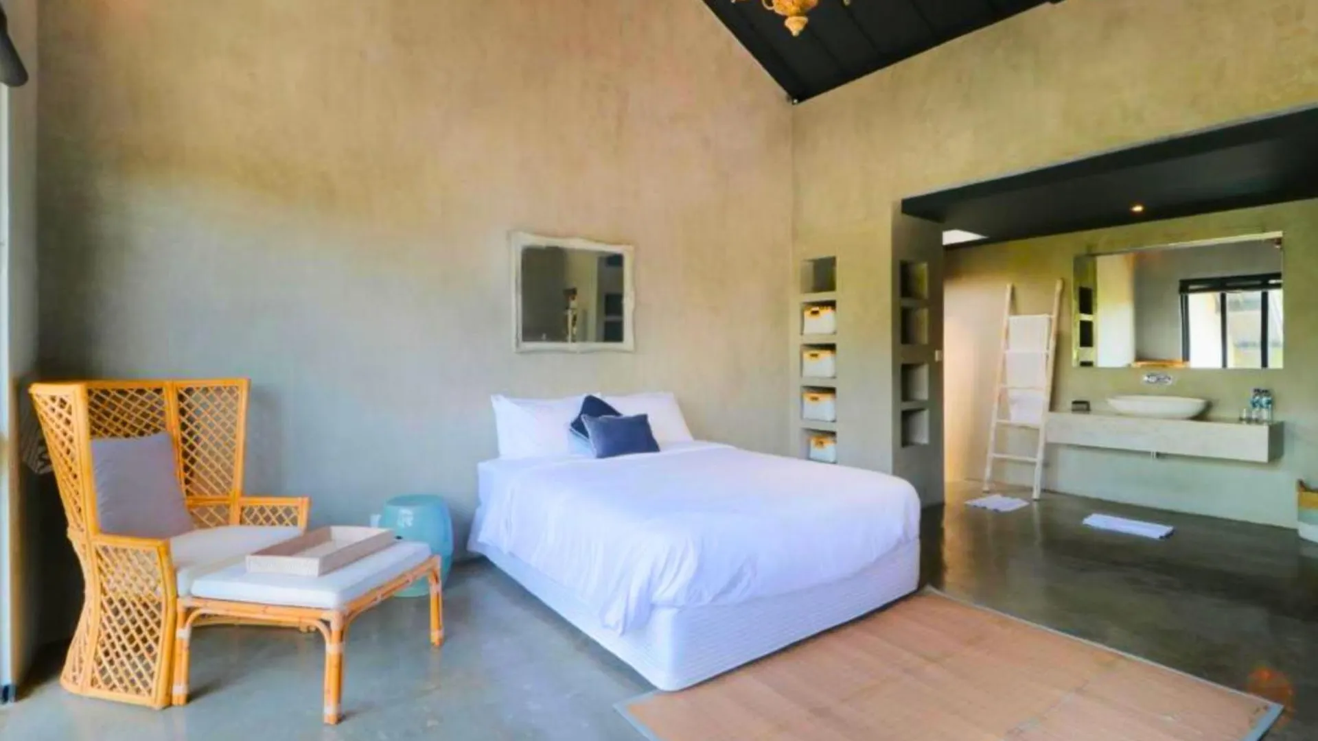 Saanvi 2 Bedroom Private Pool Villa Zn215 Canggu  Indonesia