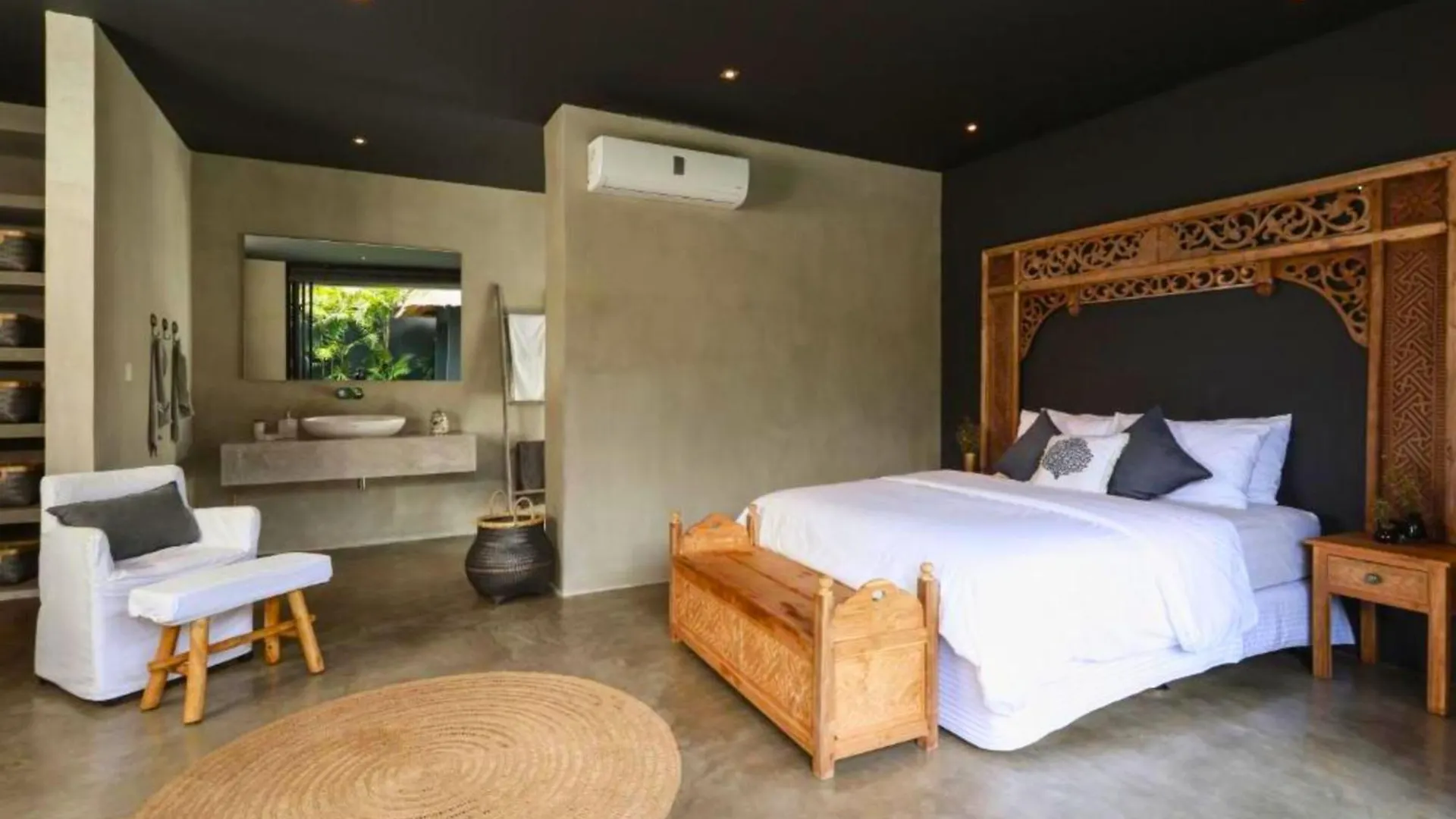 Saanvi 2 Bedroom Private Pool Villa Zn215 Canggu  Indonesia